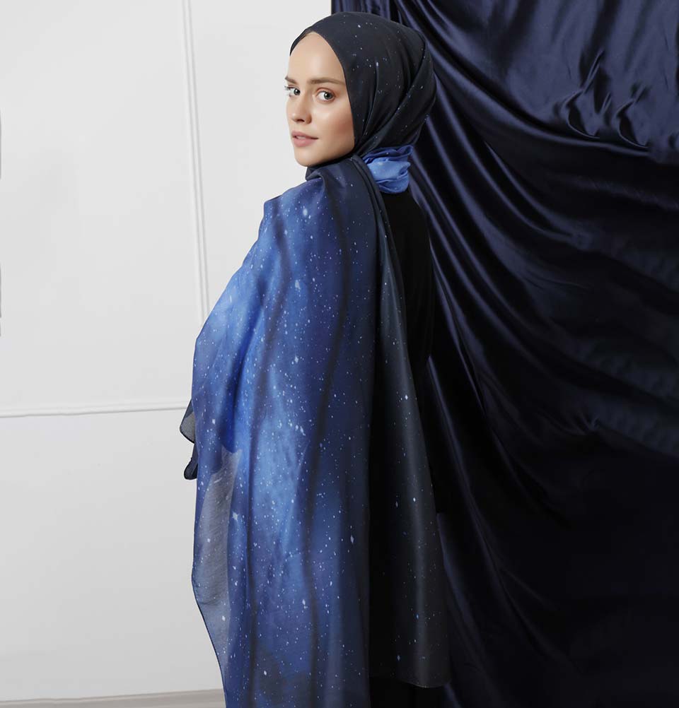 uitbreiden consultant Horen van Modefa Galaxy Hijab Shawl - Navy Blue