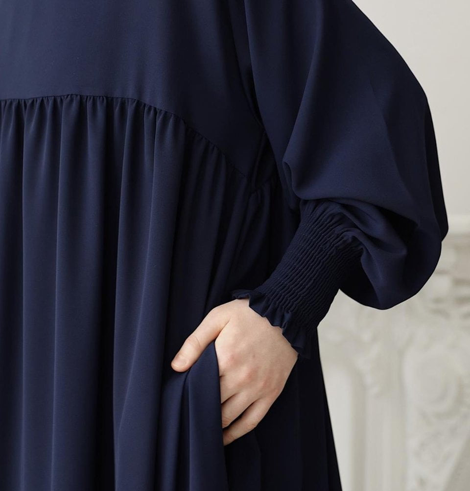 Modest Muslim Woman Abaya with Niqab Khimar