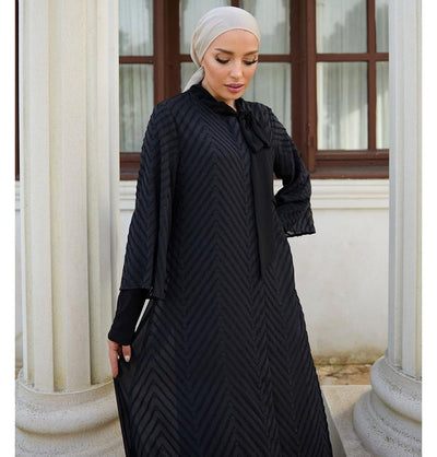 Modefa Abaya Modest Muslim Woman's Black Zigzag Patterned Abaya - 36120