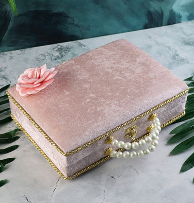 Modefa Book Dusty Pink Luxury Pearl Islamic Gift Set - Velvet Box with Quran, Hijab, Tesbih, & Bookmark Dusty Pink