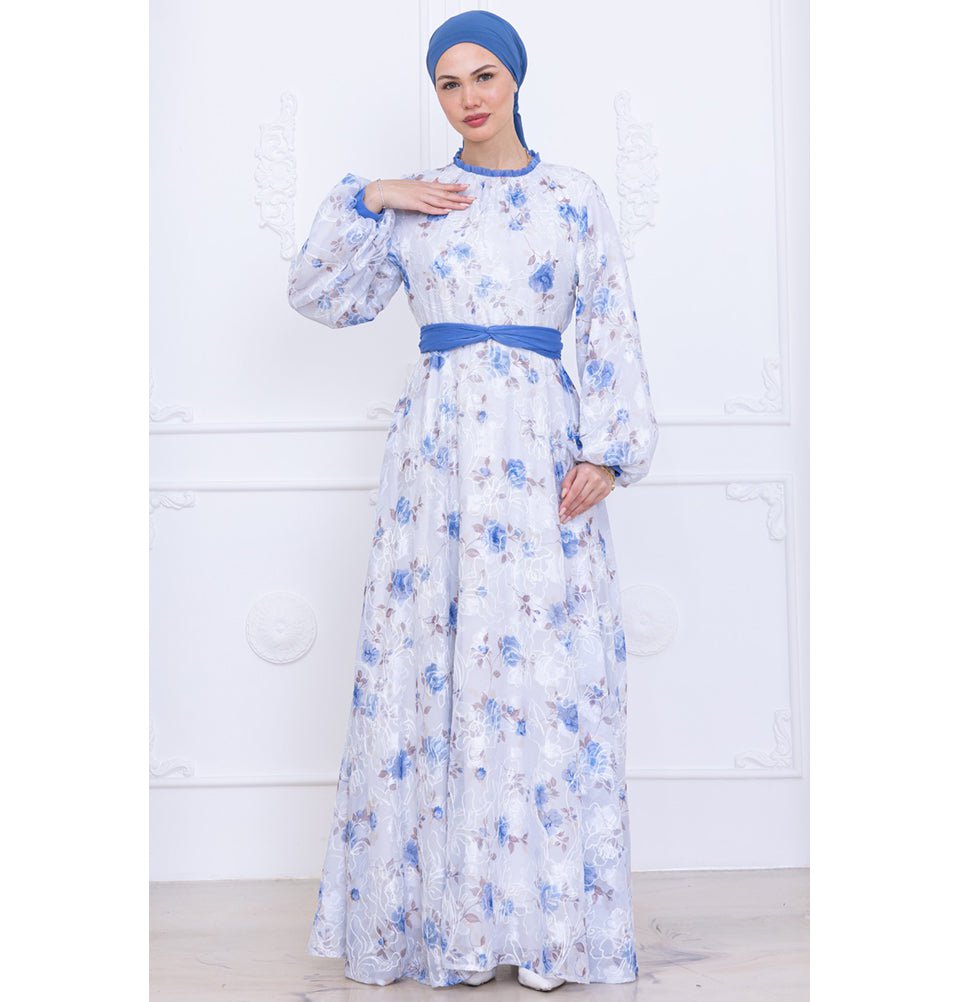 vintage floral print dress 1970s Gunne Style Maxi A floral dress designed for easy movement and soft charm Spectacular 1950's Polished Cotton Floral