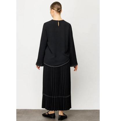 Modefa Modest Clothing Set Modest Women’s Criss Cross Top with Pleated Skirt - 241843 Black