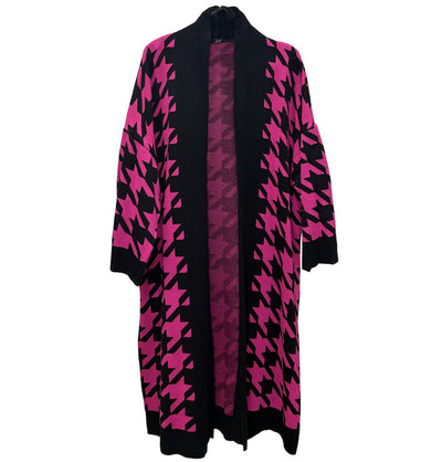 Modefa Outerwear Modest Muslim Women’s Chevron Long Knitted Cardigan - Black and Pink