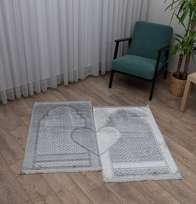 Modefa Prayer Rug Couple’s Sweetheart Velvet Islamic Prayer Rug Set - Silvery Gray