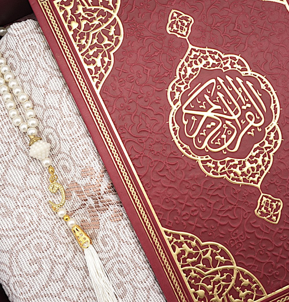 Modefa Prayer Rug Maroon Prayer Rug Gift Box Set - With Quran in Arabic & Prayer Beads - Maroon