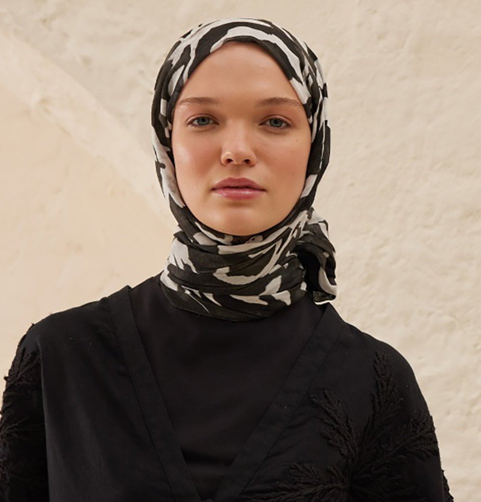 Modefa Shawl Black Rami Lightweight Hijab Shawl Petunia - Black