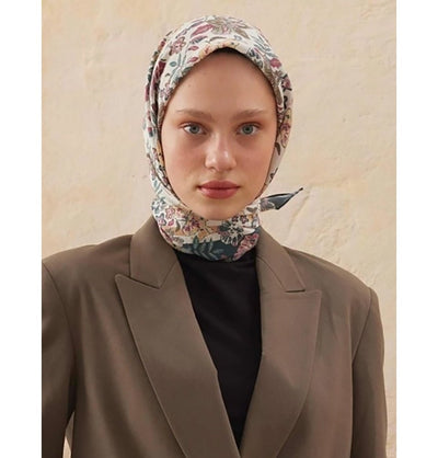 Modefa Shawl Foliage Leaf Green Patterned Viscose Cotton Square Hijab - Foliage Leaf Green