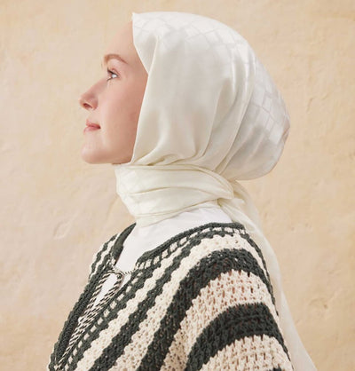 Modefa Shawl Off-White Diamond Jacquard Satin Hijab Shawl - Off-White