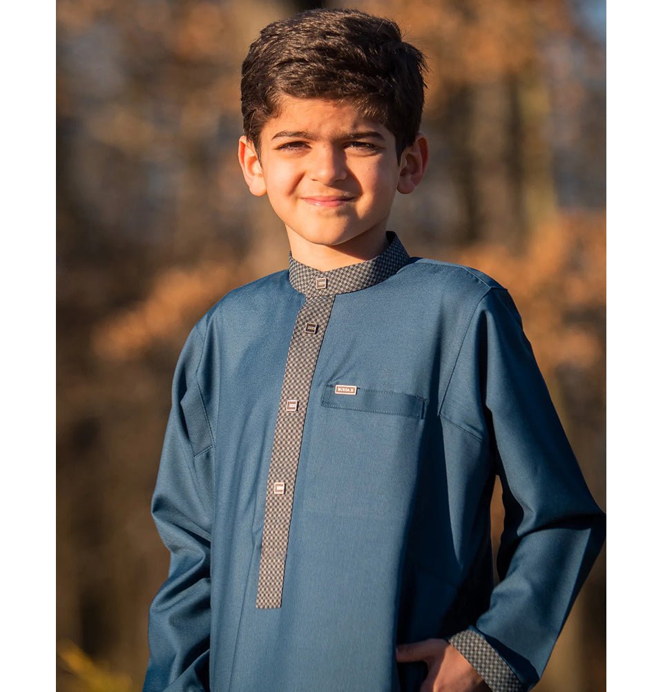 thumbnail interactive-video image 1 of Boys Muslim Ramadan Robe Suit - Long Sleeve Round Collar Thobe Set 1 of 4