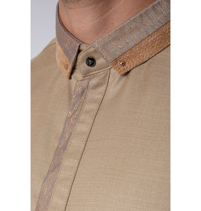 Modefa Thobe Men's Casual Full Length Islamic Thobe AAR2429 Golden Printed Arrows - Palm Sand