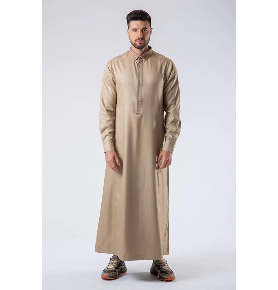 Modefa Thobe Men's Casual Full Length Islamic Thobe AAR2429 Golden Printed Arrows - Palm Sand