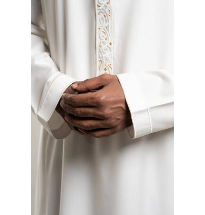 Modefa Thobe Men's Full Length Islamic Thobe 213 - Arabian Script Cream