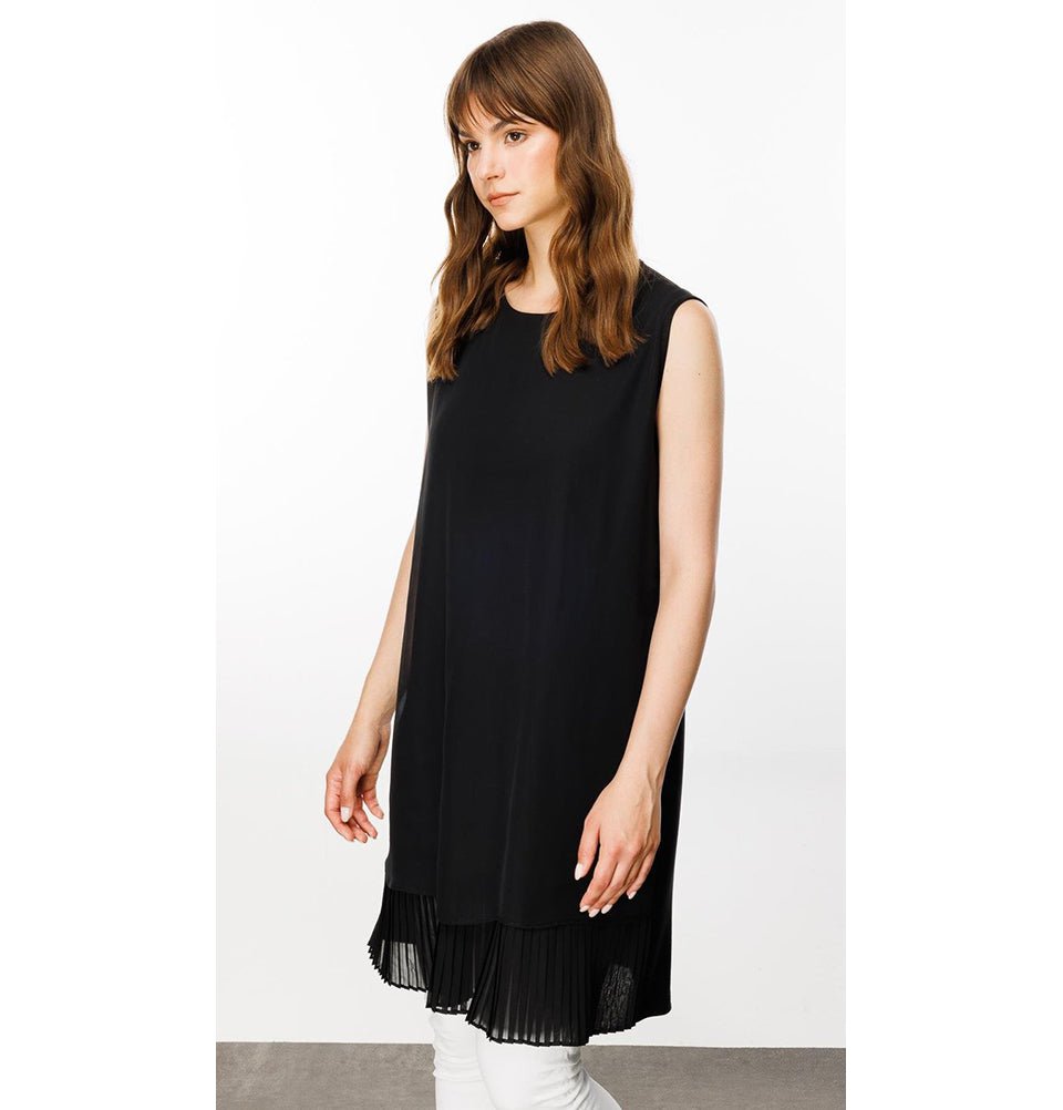 Modern Muslim Women's Sleeveless Skirted Tunic