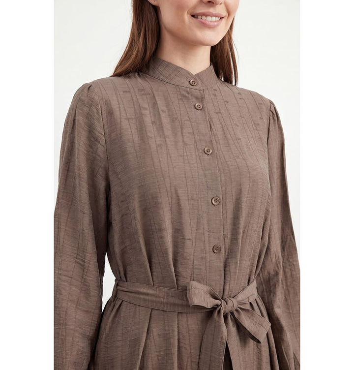 khaki tiered maxi dress Women's Textured Tie Waist This dress is versatile Select Width Size:D -- Standard Width Fit AlannaCuffSatinDress Tulle 50's Formal Dress