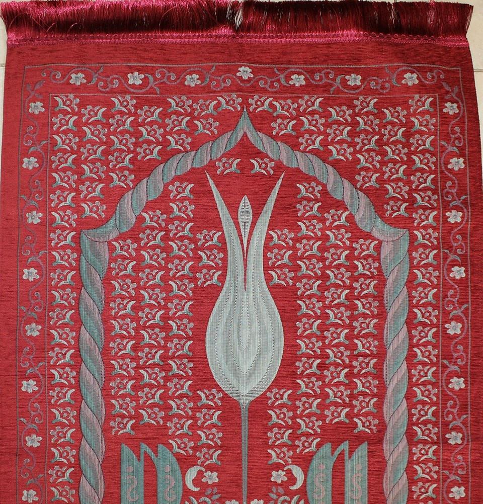 Ensar Prayer Rug Luxury Embroidered Chenille Thin Prayer Mat Gift Box Set - Rose Scented - Red - Modefa 