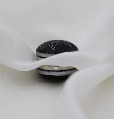 Magnetic Hijab 'Pin' Black Flora