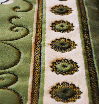 Ismen Prayer Rug Plush Green & Creme Floral Daisy Vase Prayer Rug - Modefa 