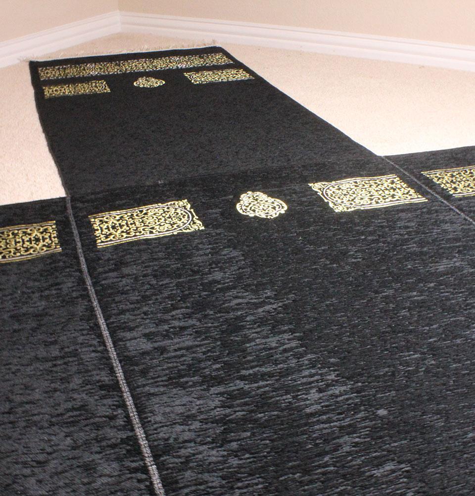 Wide 4 Person Chenille Islamic Prayer Rug With Imam Spot