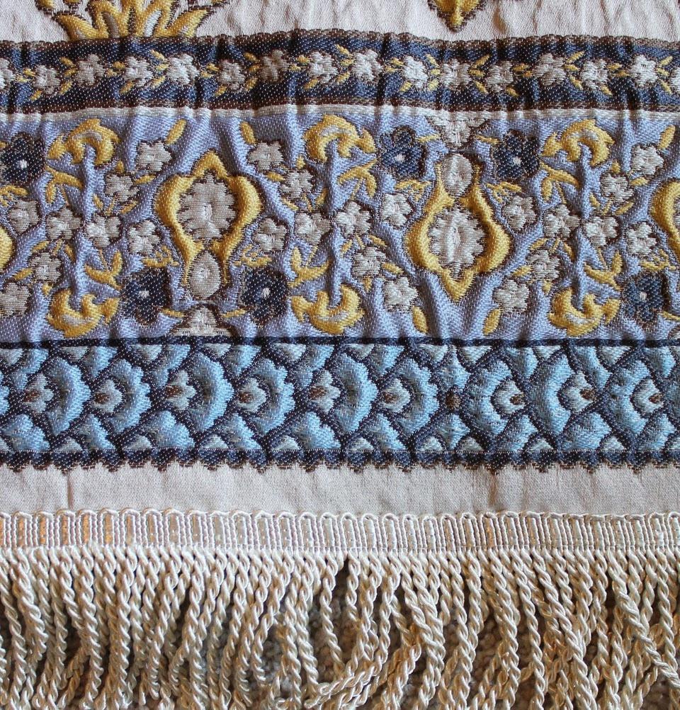 Modefa Prayer Rug Large Wide Luxury Thin Embroidered Prayer Mat Gift Box Set 'Jacobean' Tulip- Blue / Gray - Modefa 