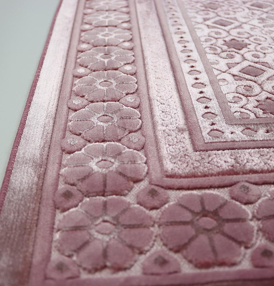 Modefa Prayer Rug Dark Pink Luxury Velvet Islamic Prayer Rug Gift Box Set with Prayer Beads - Dark Pink