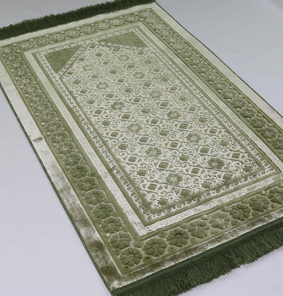 Luxury Velvet Islamic Prayer Rug Gift Box Set with Prayer Beads - Green