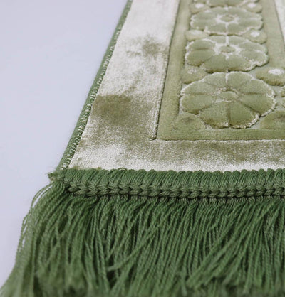 Luxury Velvet Islamic Prayer Rug - Green
