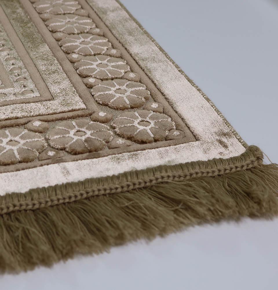 Luxury Velvet Islamic Prayer Rug Gift Box Set with Prayer Beads - Floral Stamp Mink