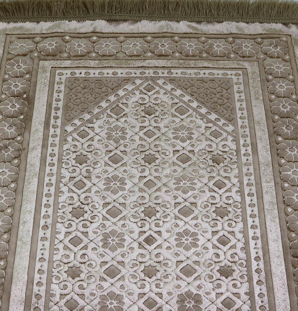 Luxury Velvet Islamic Prayer Rug - Mink 2