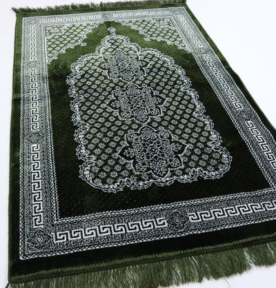 Plush Ipek Islamic Prayer Rug - Geometric Floral Green