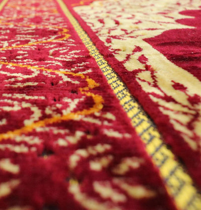 Velvet Vined Arch Islamic Prayer Rug - Red